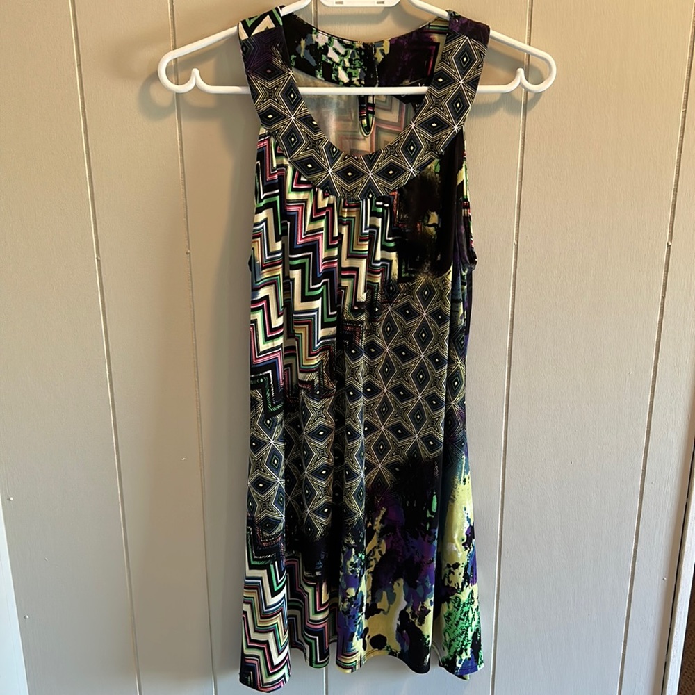 DUSAK DESIGNS DRESS OR TUNIC. Colourful design. Size Medium